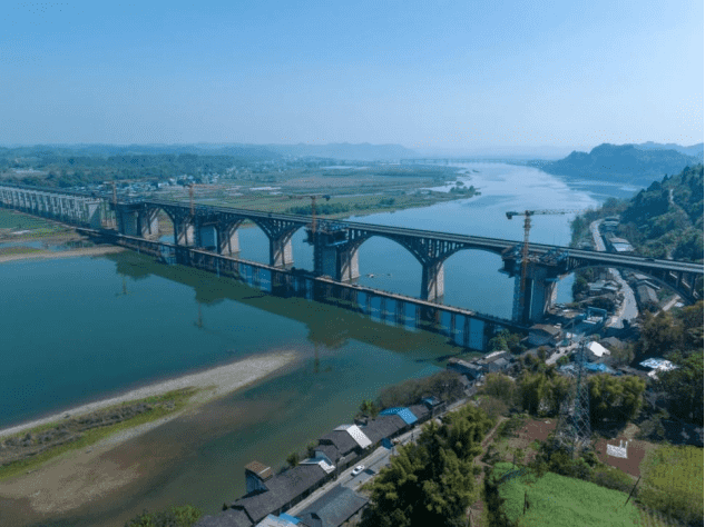 建設(shè)銀行四川省分行：執(zhí)金融之筆，以“兩山”理念描繪蜀地新圖景